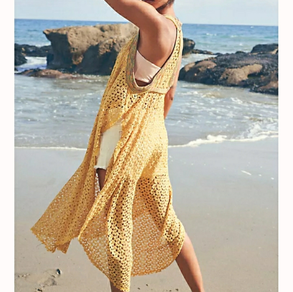 Free people fallen for halter top (HOT PICK) π€π€ - Picture 3 of 8
